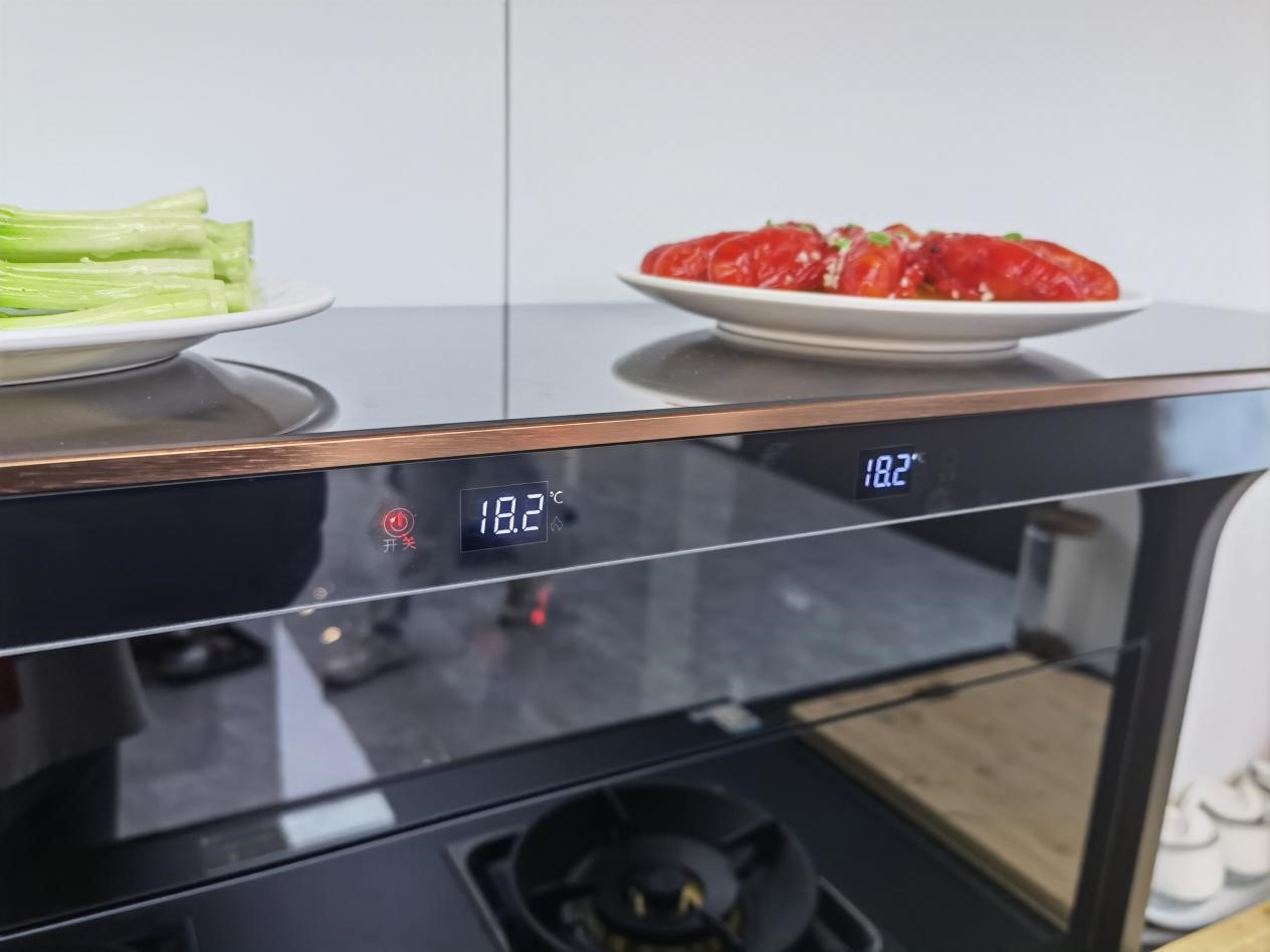 做飯是個(gè)技術(shù)活？帥豐X1雙子星Max蒸烤同步集成灶讓我從小白變大廚