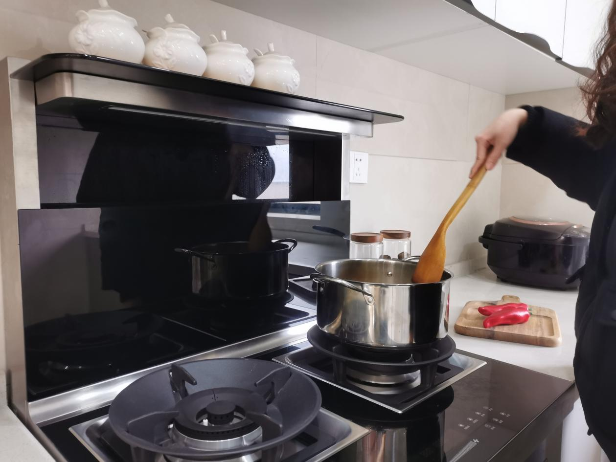 小廚房裝修無煩惱，集成灶10大品牌超小機身排憂解難