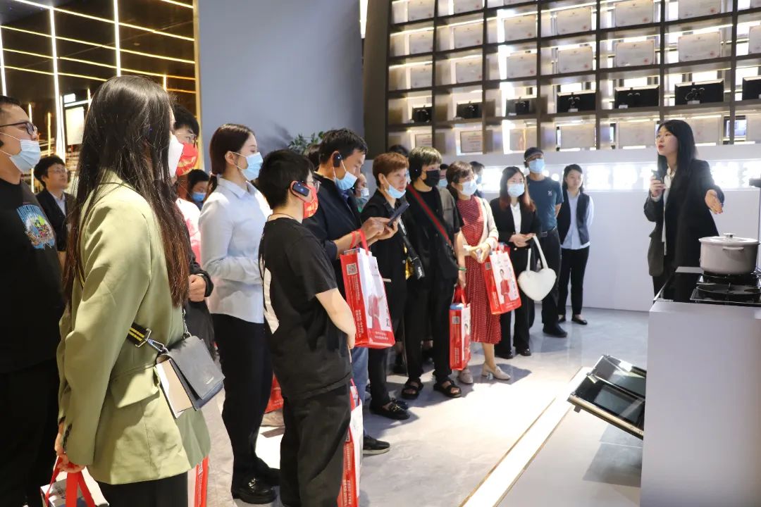 集成十大品牌帥豐電器聯(lián)合建設(shè)銀行開展建行家裝節(jié)活動(dòng)