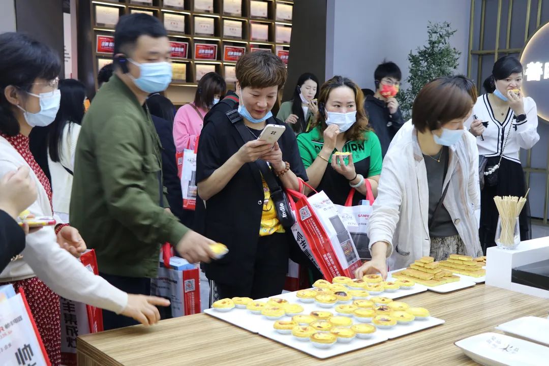 集成十大品牌帥豐電器聯(lián)合建設(shè)銀行開展建行家裝節(jié)活動(dòng)