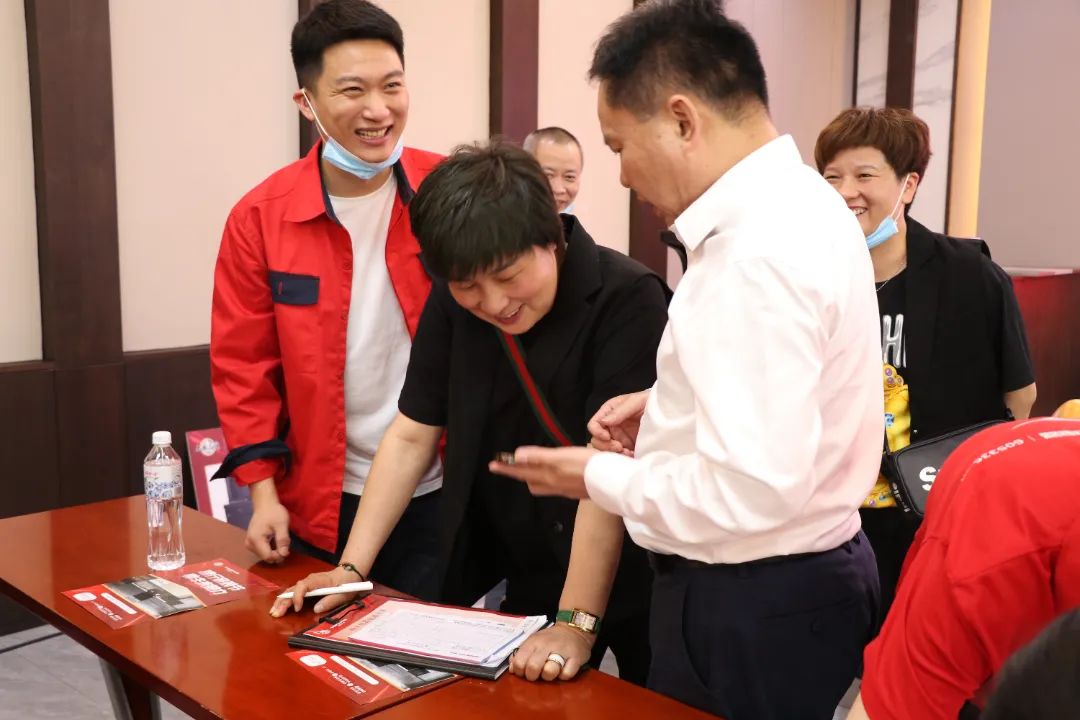 集成十大品牌帥豐電器聯(lián)合建設(shè)銀行開展建行家裝節(jié)活動(dòng)