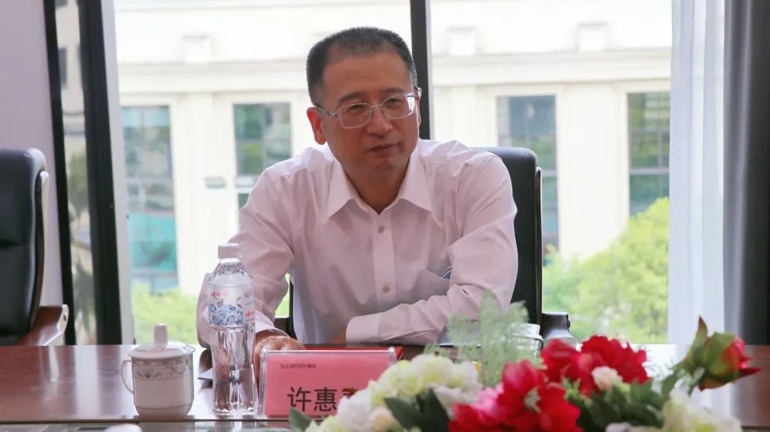 浙江高院等領(lǐng)導(dǎo)走進(jìn)帥豐集成灶，助力企業(yè)蓬勃發(fā)展