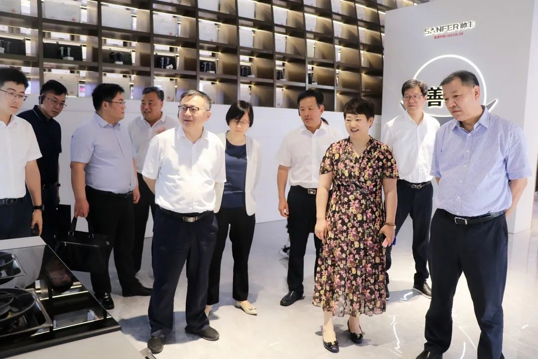 省政協(xié)領(lǐng)導(dǎo)蒞臨帥豐電器，高度肯定帥豐集成灶高質(zhì)量發(fā)展