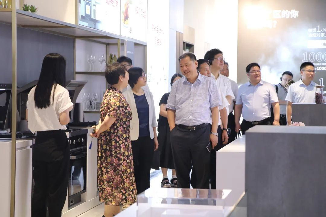 省政協(xié)領(lǐng)導(dǎo)蒞臨帥豐電器，高度肯定帥豐集成灶高質(zhì)量發(fā)展