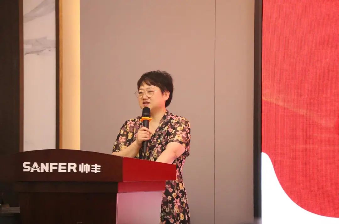 帥豐電器半年度總結(jié)會(huì)圓滿舉行，共商集成灶品牌帥豐未來發(fā)展規(guī)劃