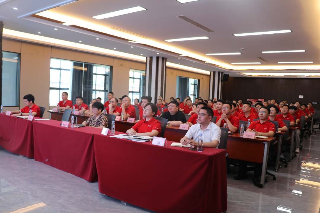 帥豐電器半年度總結(jié)會(huì)圓滿舉行，共商集成灶品牌帥豐未來發(fā)展規(guī)劃