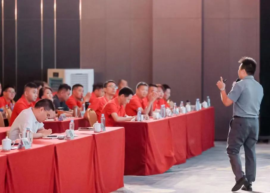 集成灶品牌帥豐電器經(jīng)銷商表彰大會圓滿舉辦，精彩馬上回顧！