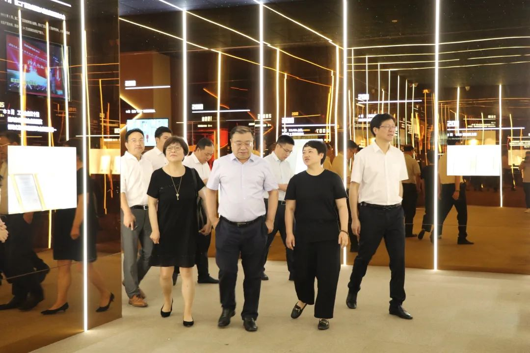 中國五金制品協(xié)會理事長一行蒞臨集成灶品牌帥豐電器考察指導(dǎo)