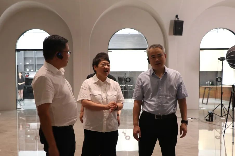 浙江省統(tǒng)計局一行蒞臨集成灶品牌帥豐電器參觀調(diào)研！