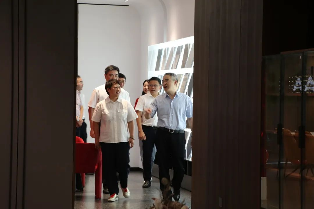 浙江省統(tǒng)計局一行蒞臨集成灶品牌帥豐電器參觀調(diào)研！