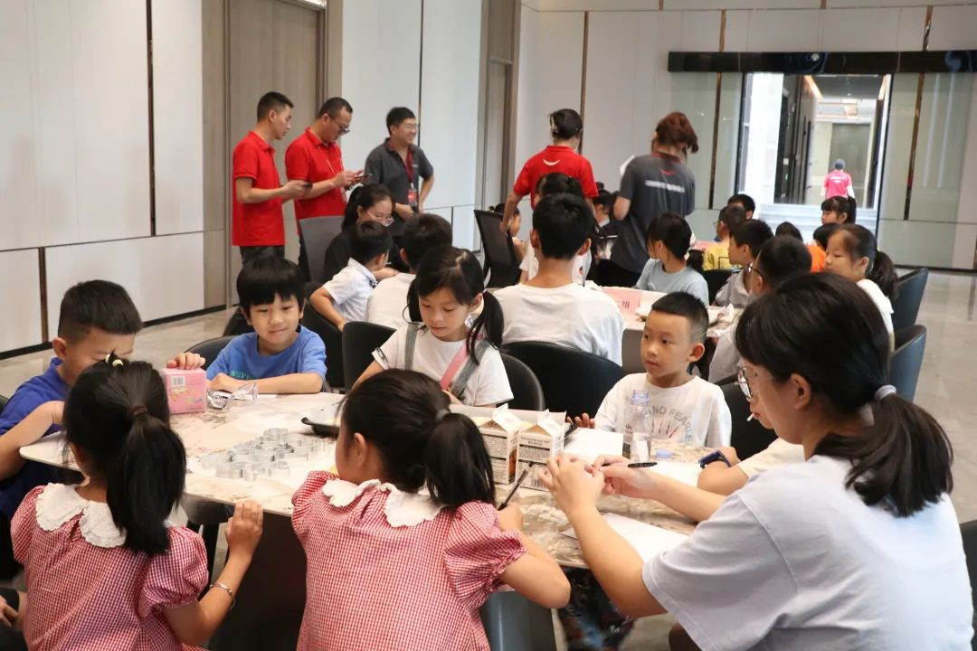 帥豐集成灶組織小美食家DIY趣游記活動(dòng)，在勞動(dòng)中尋找快樂(lè)