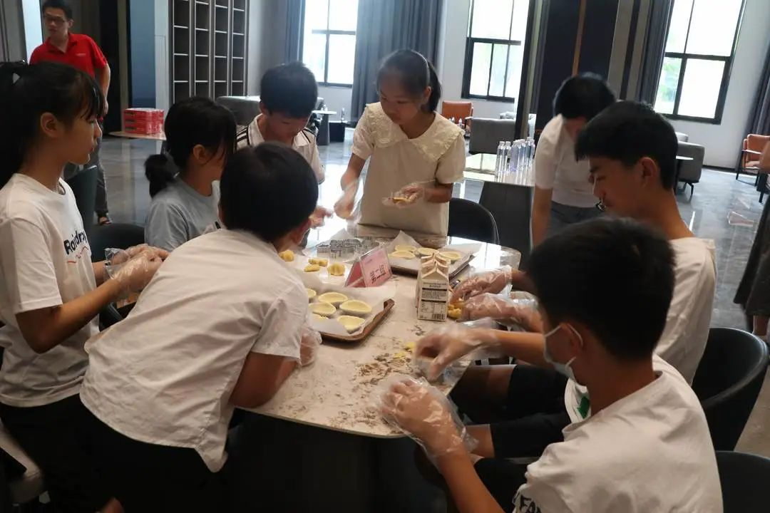 集成灶品牌帥豐電器助力小小美食家化身“廚師”大顯身手