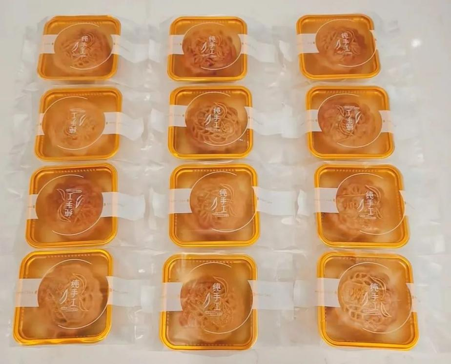 帥豐集成灶風(fēng)火輪蒸烤箱烤制的花式月餅，盡享中秋團(tuán)圓味！