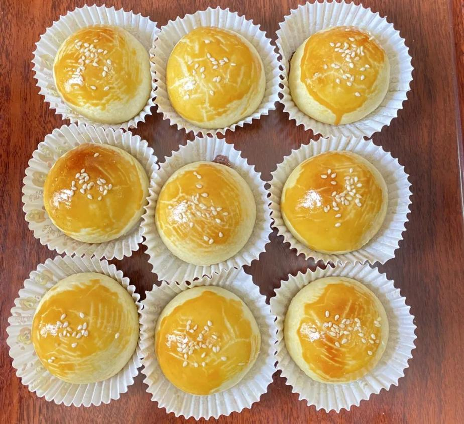 帥豐集成灶風(fēng)火輪蒸烤箱烤制的花式月餅，盡享中秋團(tuán)圓味！