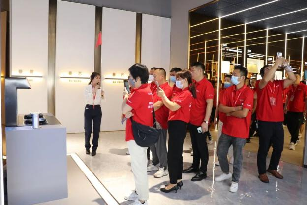 集成灶品牌帥豐電器“登頂計(jì)劃”加盟合作峰會(huì)圓滿(mǎn)成功！