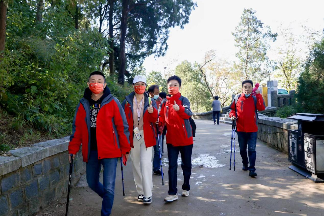 登頂泰山，勇攀巔峰，和集成灶品牌帥豐共赴王者之路！