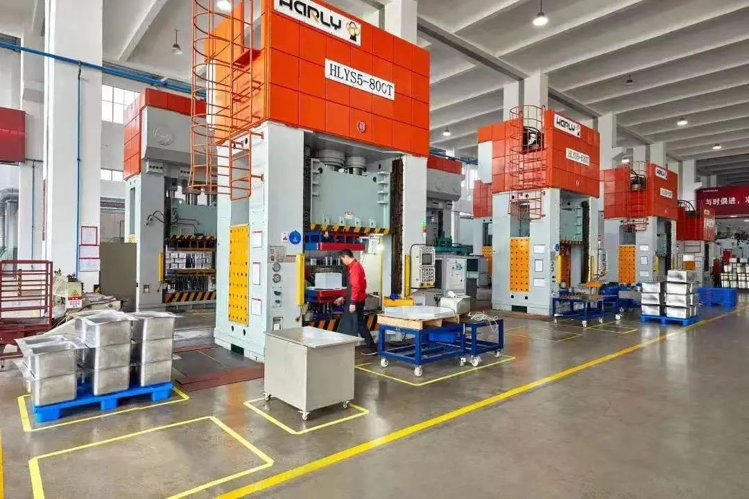 帥豐電器獲評多項國家標準編寫證書，帥豐標準定義行業(yè)標準！