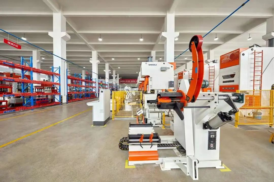 帥豐電器獲評多項國家標準編寫證書，帥豐標準定義行業(yè)標準！