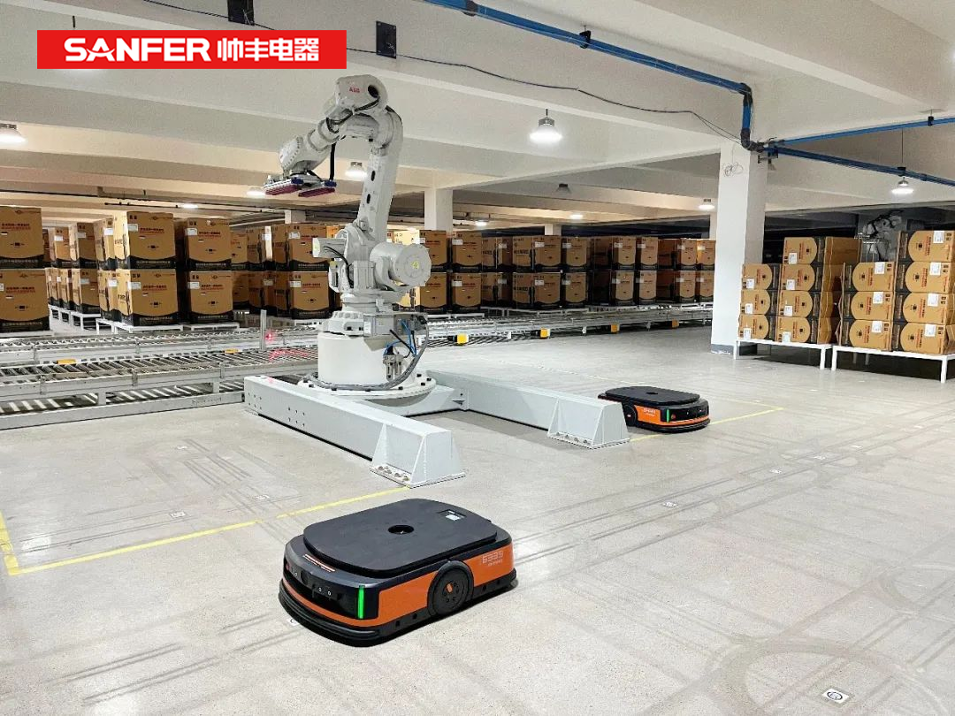 萬臺的倉儲空間來得及發(fā)貨嗎？別急！帥豐有AGV智能搬運車