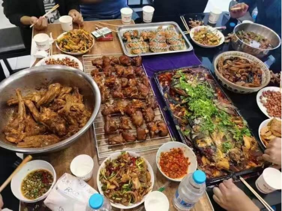 集成灶好不好用？10年的老廚房改造翻新，選集成灶廚房大變樣