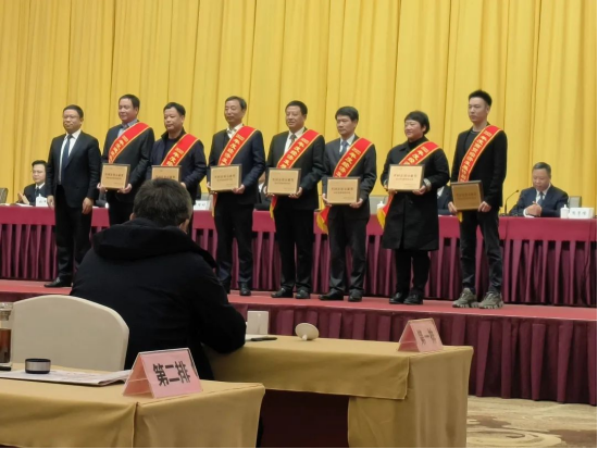 集成灶品牌帥豐董事長榮獲“2022年度經(jīng)濟發(fā)展特別功臣”獎