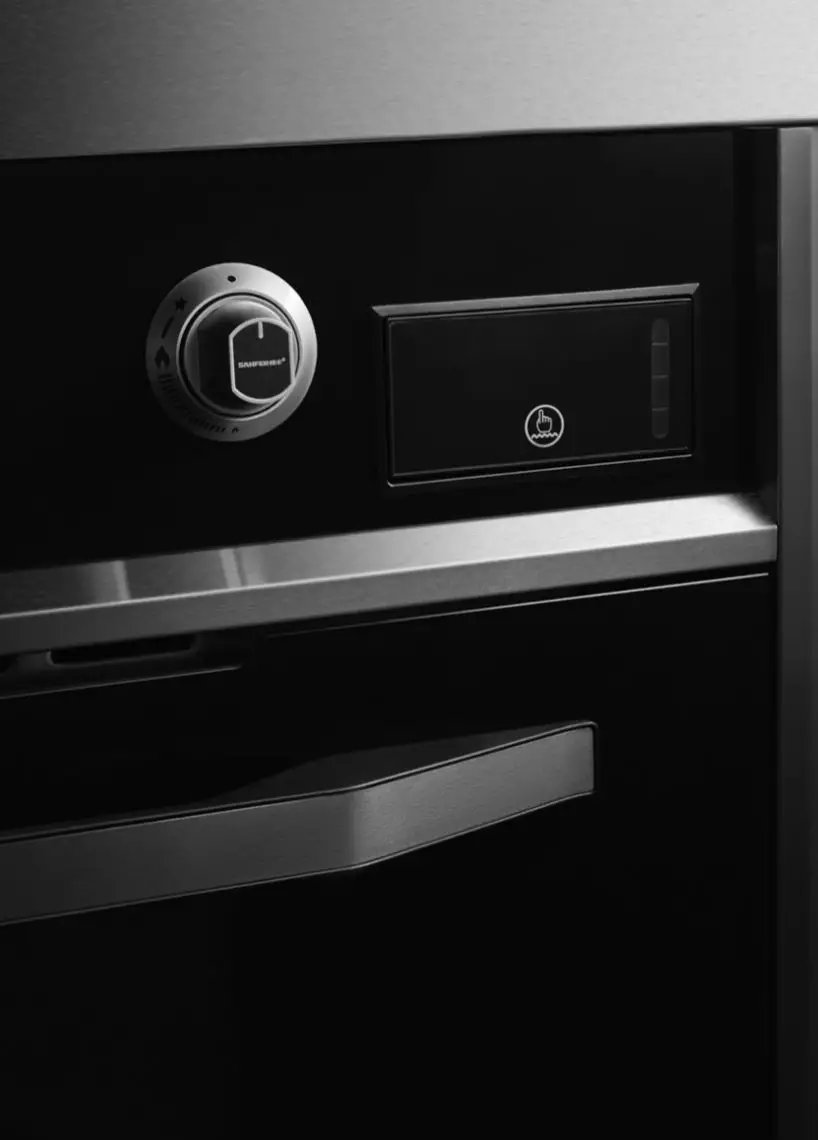 帥豐攜手海清登上《卷宗》家居創(chuàng)刊號(hào)，V9蒸烤一體演繹集成灶新風(fēng)尚