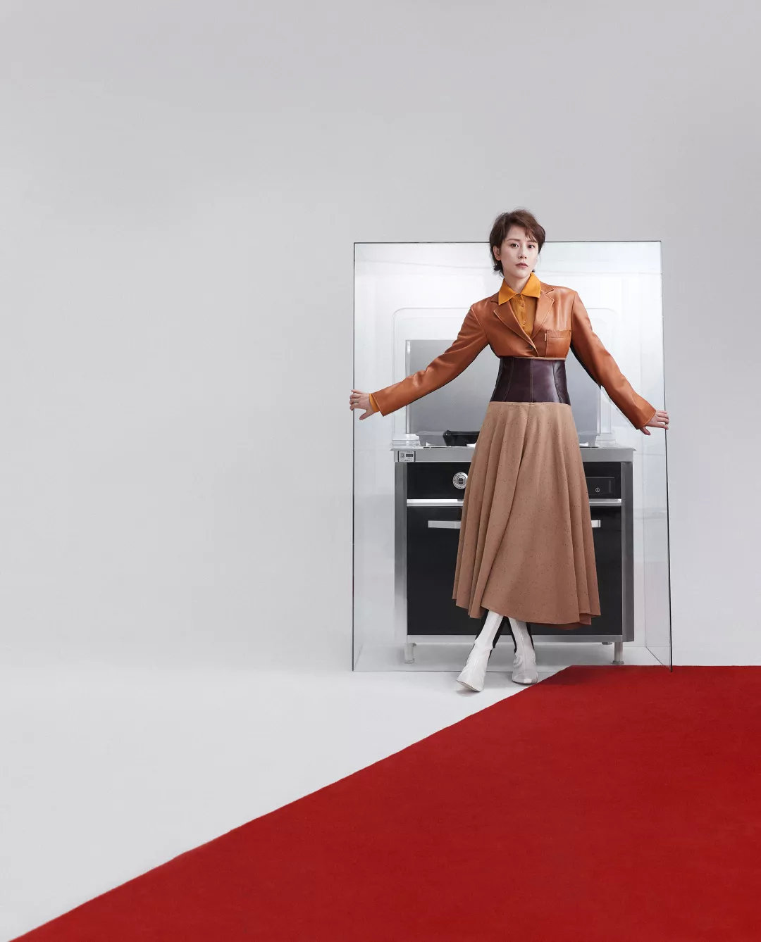 帥豐攜手海清登上《卷宗》家居創(chuàng)刊號(hào)，V9蒸烤一體演繹集成灶新風(fēng)尚