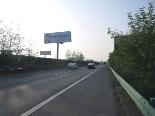 湖北新畫面全面上刊，近300塊廣告牌陸續(xù)閃耀全國！