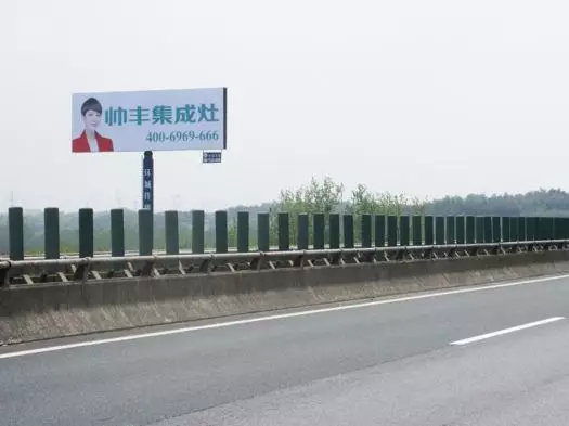 湖北新畫面全面上刊，近300塊廣告牌陸續(xù)閃耀全國！