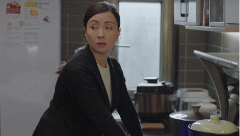 同舟共濟(jì)辭舊歲，展望未來(lái)譜新篇