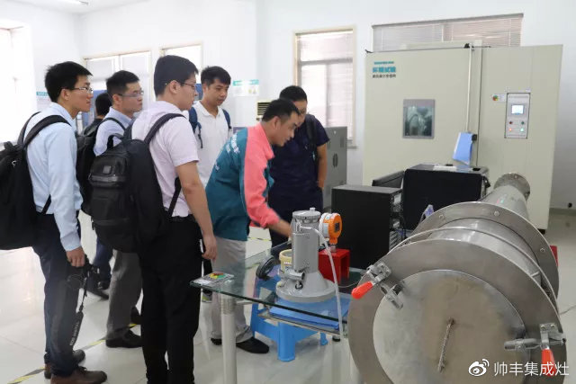 中國集成灶考察團蒞臨帥豐，專業(yè)品質贏盛贊