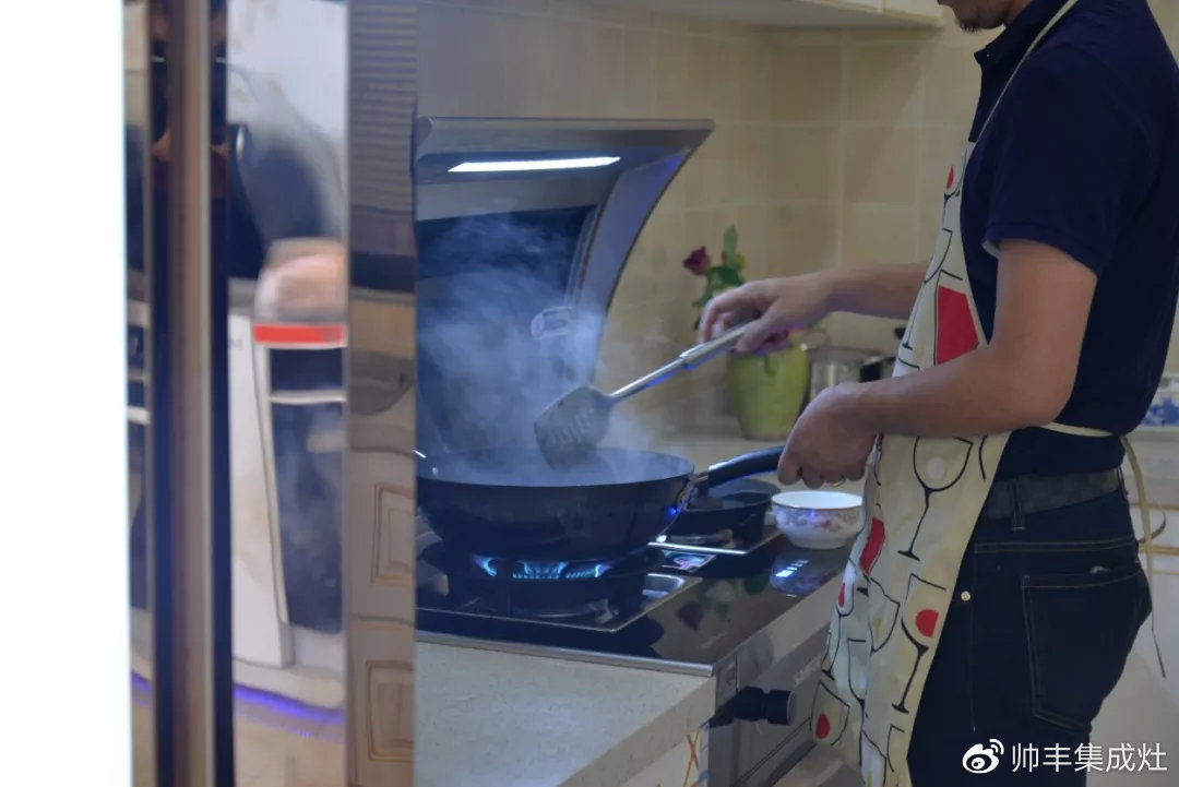 中央電視臺財經(jīng)頻道走進帥豐深度調(diào)研