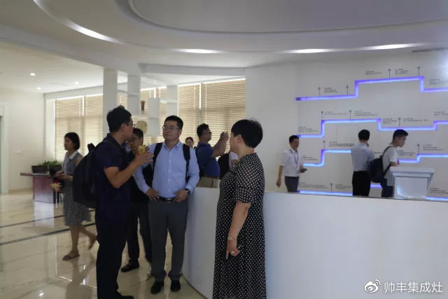 中國集成灶考察團蒞臨帥豐，專業(yè)品質贏盛贊