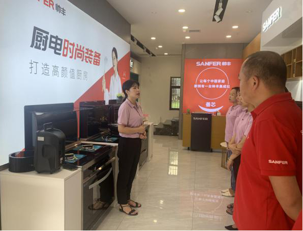 帥豐集成灶全國標(biāo)桿門店贛州店銷售秘笈大揭秘