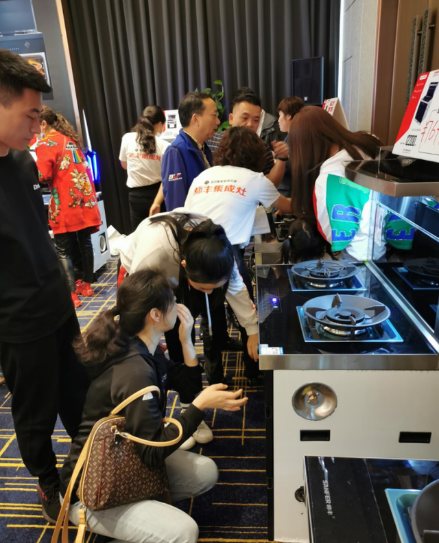 人潮鼎沸！帥豐2021新品發(fā)布暨全國推廣直購會(huì)·宜賓站圓滿收官