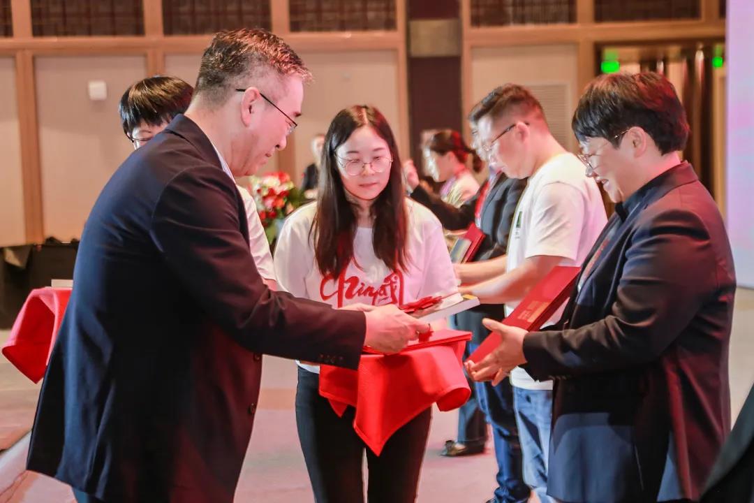 榮耀摘“星”│帥豐榮獲多項(xiàng)大獎(jiǎng)，實(shí)至名歸