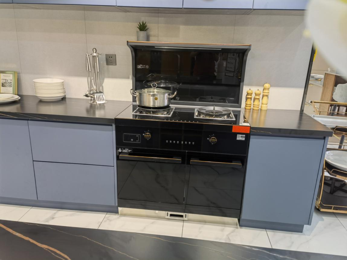 集成灶好還是有油煙機(jī)好？集成灶如何挑選？