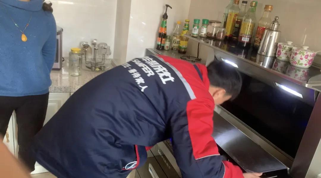 【帥豐微笑服務(wù)】她瘋狂向親朋好友安利帥豐集成灶，原因就是...